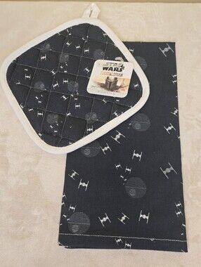 Star Wars Mandalorian Pot Holder And Dish Towel Set